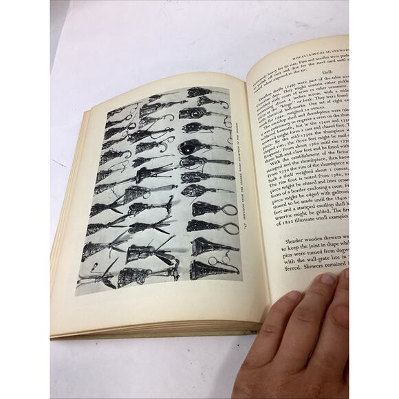 SMALL ANTIQUE SILVERWARE BY BERNARD HUGHES - ILLUSTRATED - 1957 - First Edition - Picture 13 of 15